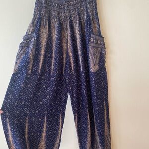 Bohemian Blue and Tan Harem Peacock Feather Print Pants Women’s Size